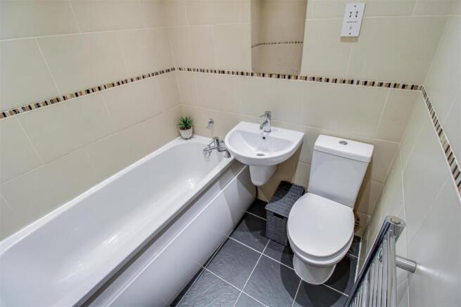 3 bed Town House for sale Image 12
