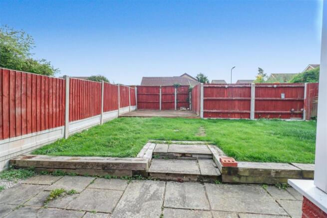 39 fambridge GARDEN.jpg