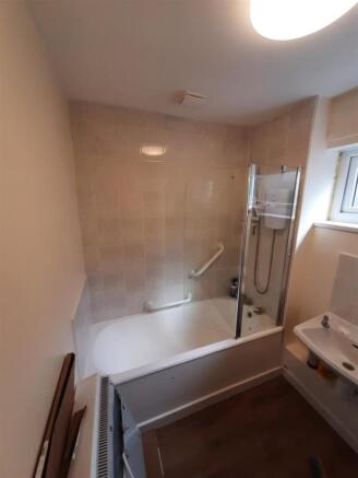 4hodgebathroom.jpeg