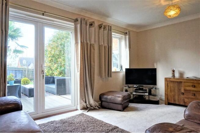 Lounge/Dining Room