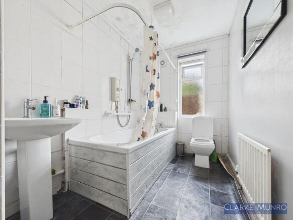 2 bed Flat for sale Image 8