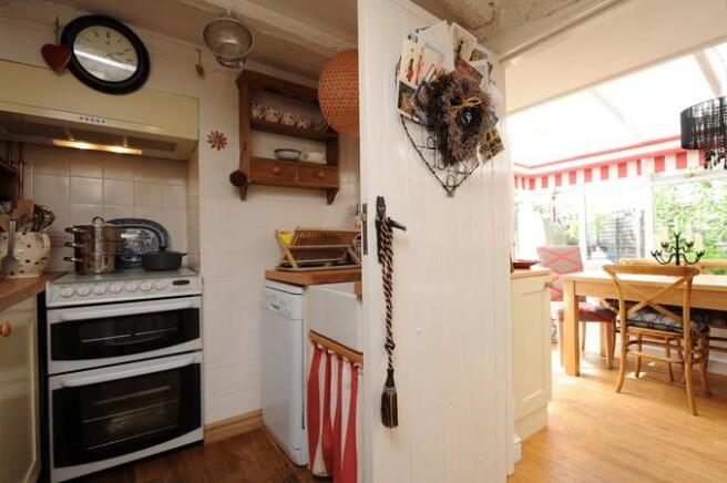 kitchen 1.jpg