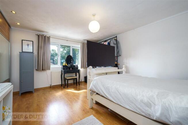 2 bed Terraced for sale Image 9