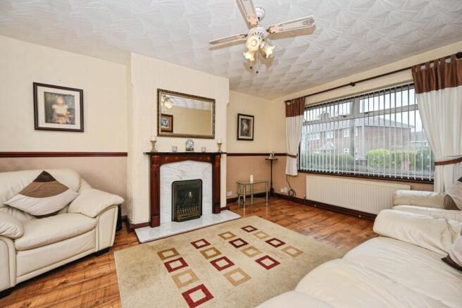 Clapgates Crescent, Cheshire, WA5 photo 4