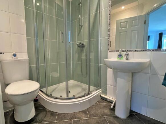 En-Suite Shower
