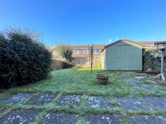 rear garden.....jpg