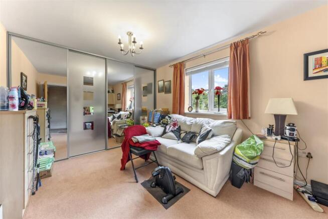 2 bed Apartment for sale Image 10
