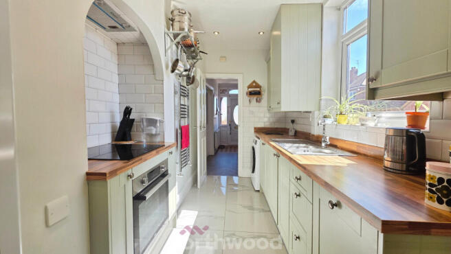 3 bed Semi-Detached for sale Image 6