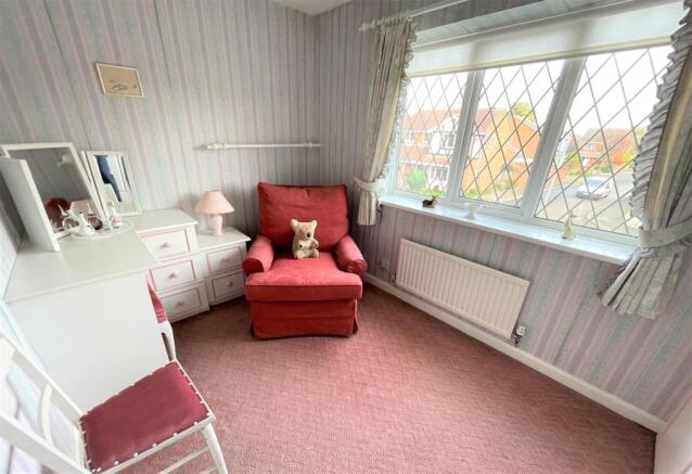 BEDROOM 4