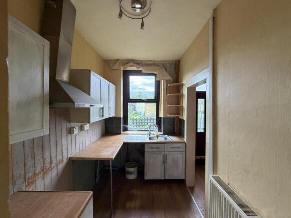 3 bed Terraced for sale Image 4