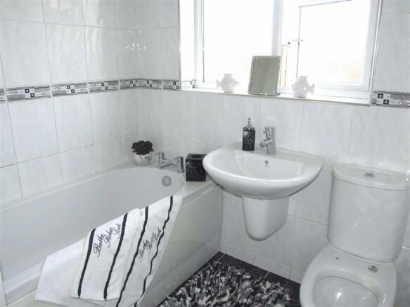 MODERN BATHROOM