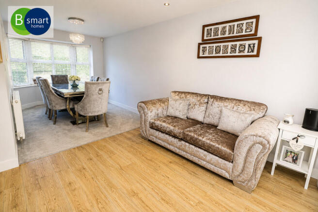 4 bed Detached for sale Image 5