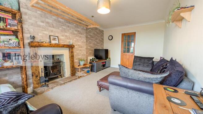 4 bed Semi-Detached for sale Image 5