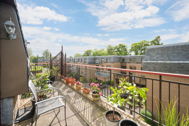 Balcony of 8 (Flat 5) Rocheid Park