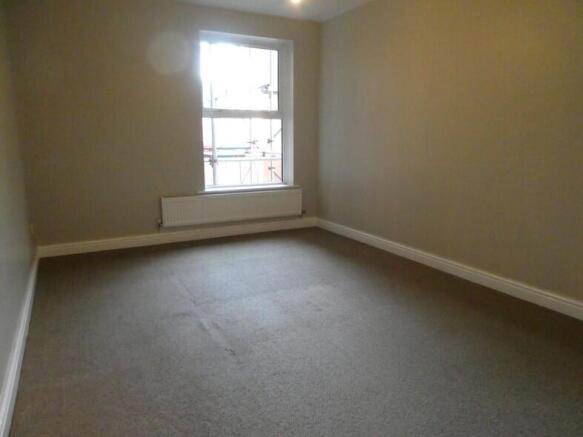 2 bed Flat to rent Image 7