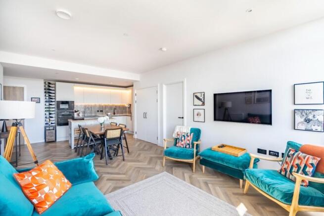 2 bed Apartment for sale Image 2