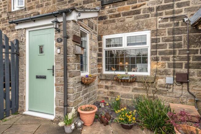 ENTRANCE PORCH