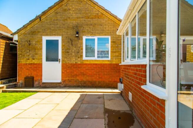 Detached garage