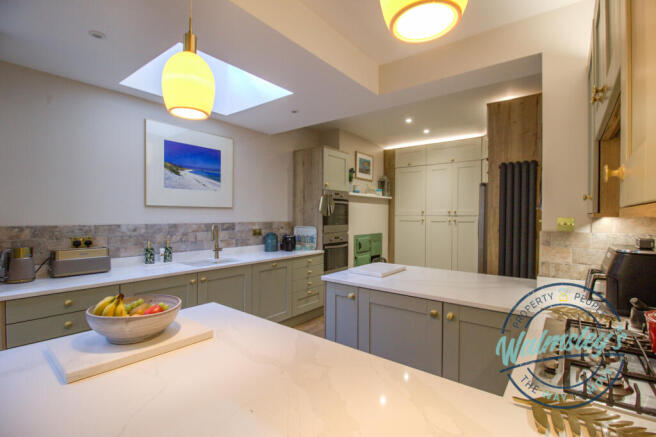 Breakfast bar
