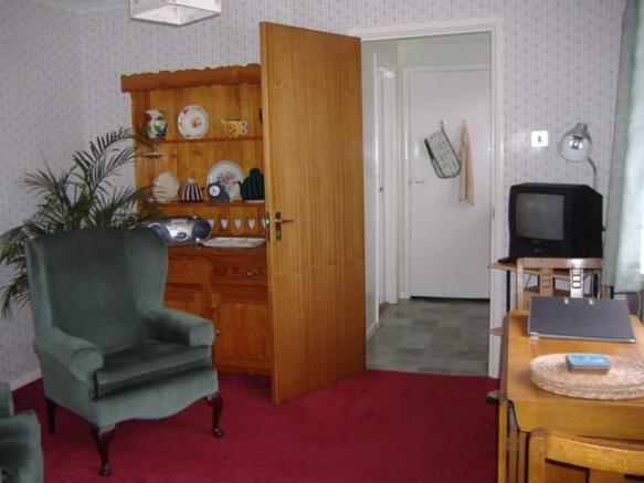 Lounge 1.jpg