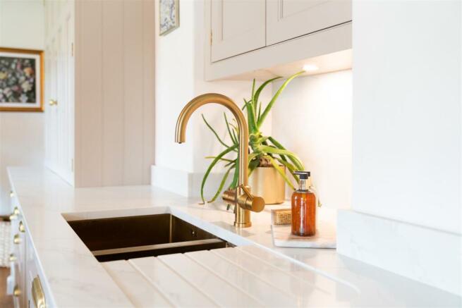 Kitchen-6.jpg