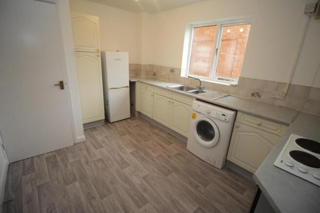 Kitchen 1.JPG