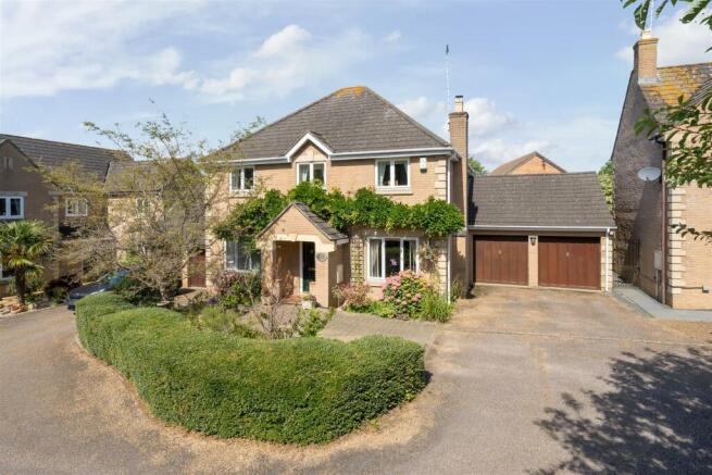 31 Northampton Road, Towcester (e).jpg