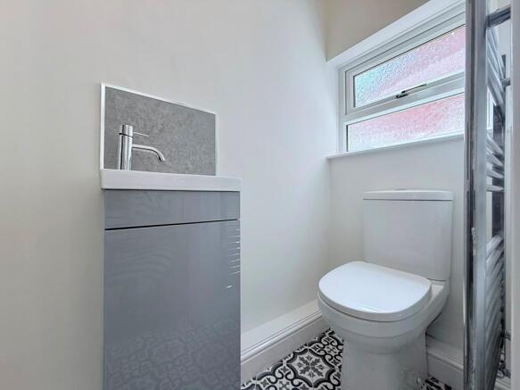 2 bed House to rent Image 8