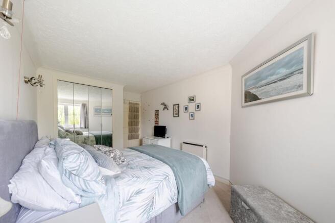 1 bed Flat for sale Image 7
