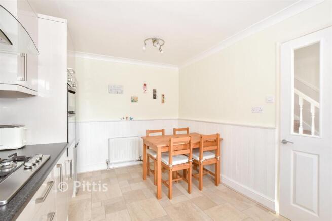 Kitchen/ Dining Room