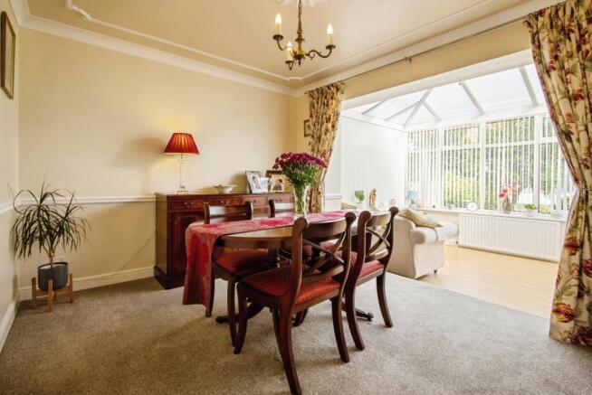 4 bed Detached for sale Image 6