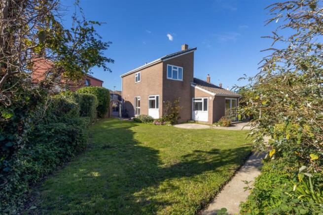 Ashton Way-22 - t.jpeg