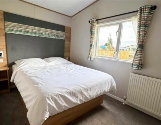 2 bed Park Home for sale Image 5