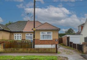 25, Cedar Road, Hutton CM13 1NB