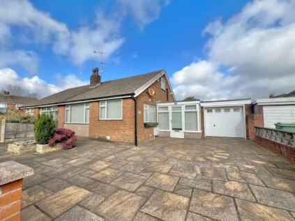 Warwick Place, Normoss, FY3