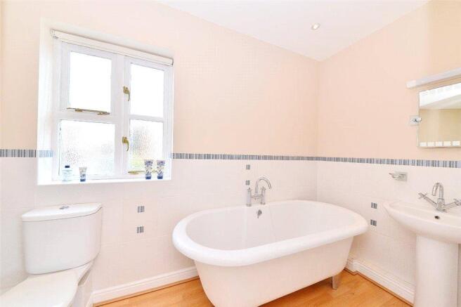 10 Bathroom