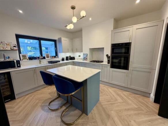 KITCHEN/DINER