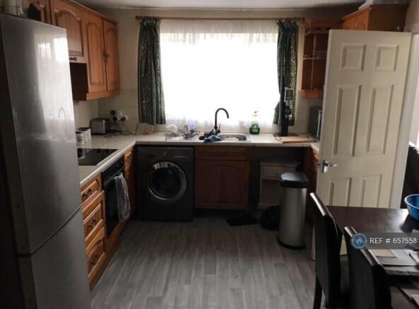 Large Kitchen & Dining Area.