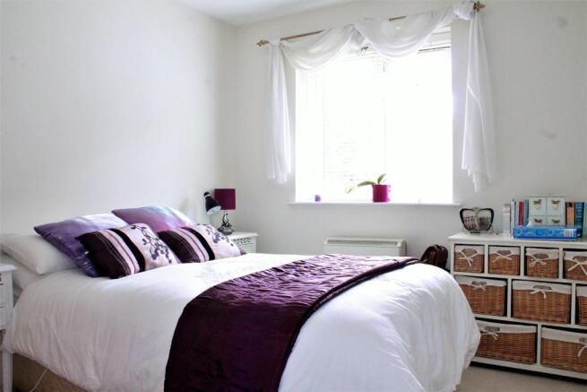 BEDROOM 1.jpg