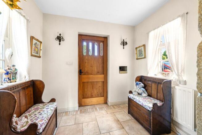4 bed Detached for sale Image 9