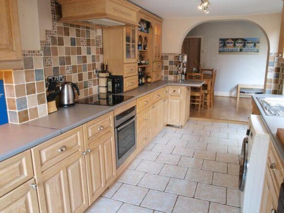 Spacious Fitted...