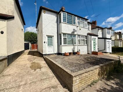 Fourth Avenue, Sundon Park, Luton, Bedfordshire, LU3 3BT