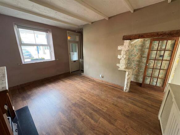 3 bed Terraced for sale Image 9