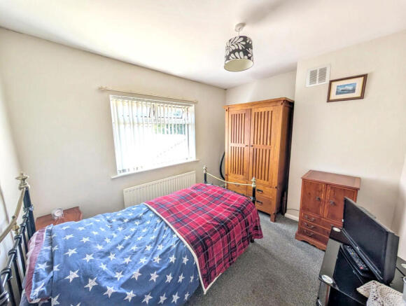 3 bed Semi-Detached for sale Image 9