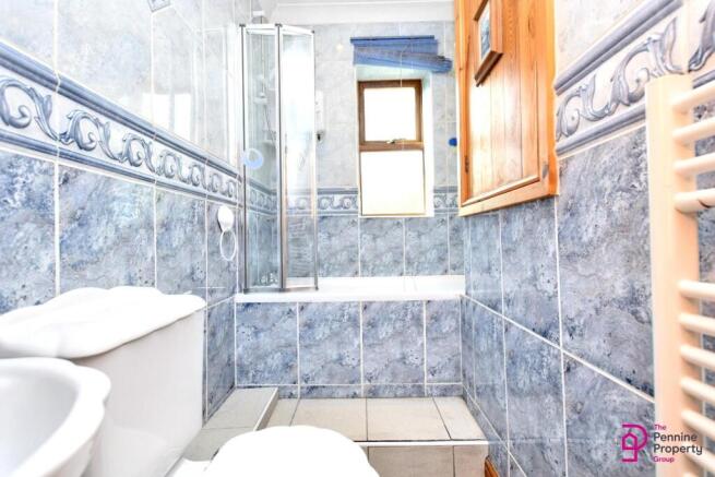 2 bed Terraced to rent Image 7
