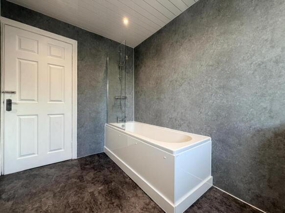 4 bed End of Terrace to rent Image 11