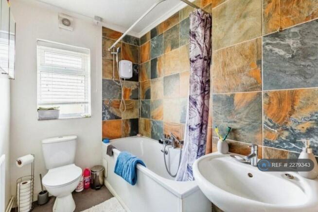 Bathroom, Sink, Shower, Bath And Wc