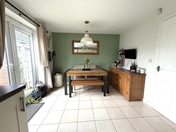 81 levett kit 2.jpeg