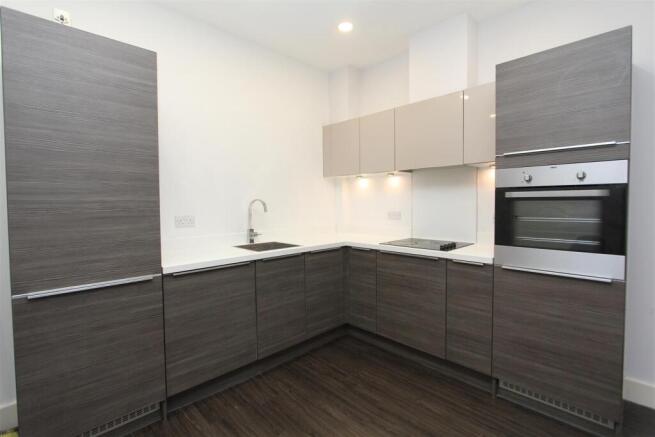 2 bed Flat to rent Image 4