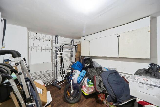 3 bed Terraced for sale Image 12
